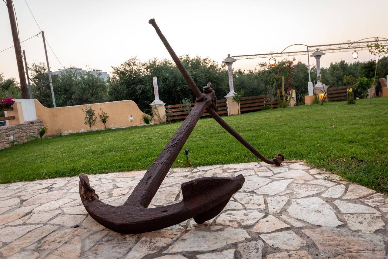 Ta Spitakia Tsarbopoulos Kyparissia Luaran gambar