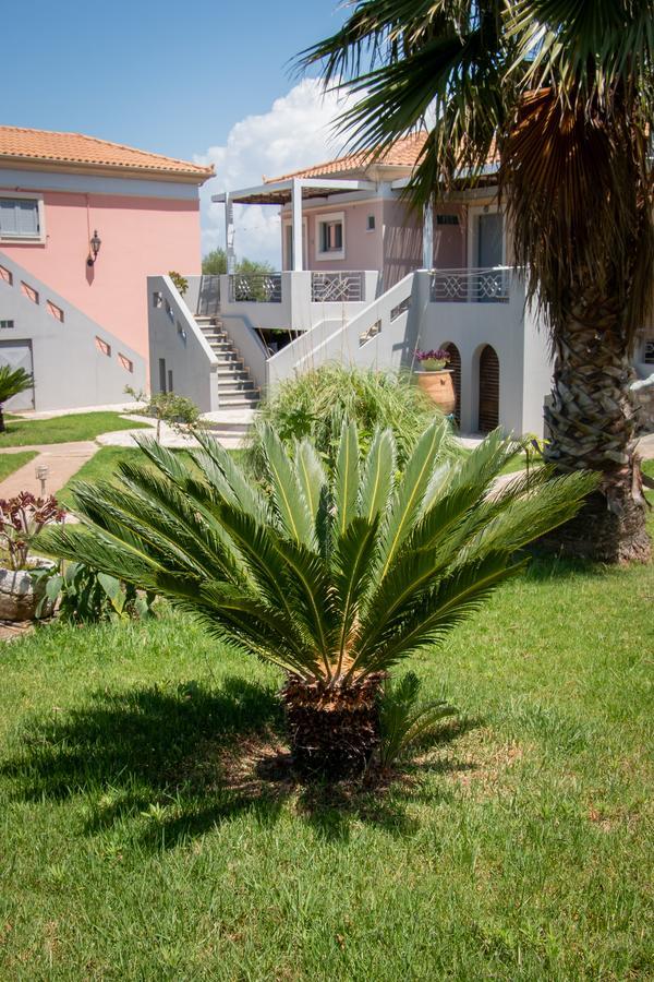 Ta Spitakia Tsarbopoulos Kyparissia Luaran gambar