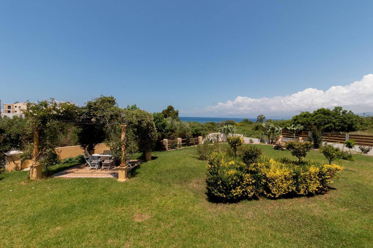 Ta Spitakia Tsarbopoulos Kyparissia Luaran gambar